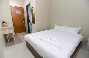 Hotel Raja Bot - Værelse