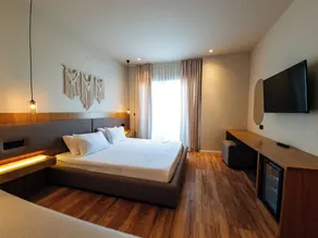 Sunset Shoreline Saranda - Sea View - Free Private Parking - Pool - Room