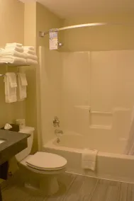 Quality Inn Streetsboro - Kent - Salle de bain