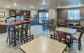 My Place Hotel-Anchorage, AK - Coin salon dans le hall