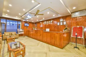 The Posh Hotel near Mall Road with Hassle Free Covered Parking - Reception