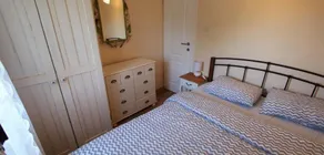 Villa con barbacoa, jardín y piscina | Vistas a la piscina - Habitación