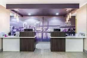 La Quinta Inn & Suites by Wyndham Fultondale Birmingham N - Réception