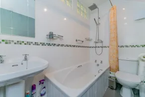 Crown Cottage - Badezimmer