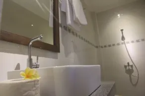 Dcamel Hotels Lembongan - Bathroom