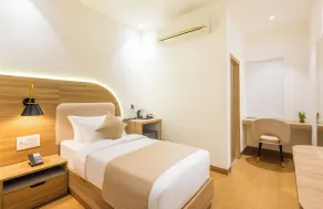 Enrise By Sayaji Bareilly - Room