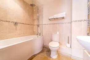 The Honingham Buck - Bathroom