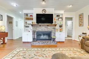 Secluded Hamilton Cabin Retreat w/ Private Lake! - Innenbereich