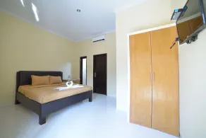 Ratu Guest House - Værelse