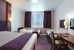 Premier Inn Abu Dhabi Airport Business Park - Room
