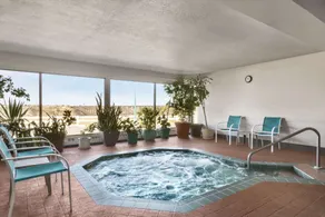 Days Inn by Wyndham Lethbridge - Piscine