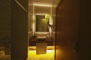 Redwaves Hotel - Bathroom