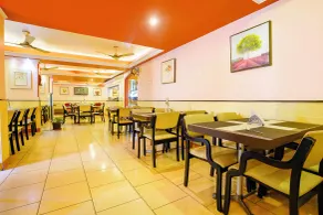 Fabhotel Manoshanti - Nr Big Daddy Casino - Restaurant