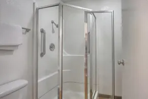 Cumberland Inn By OYO New Cumberland-Hershey South - Salle de bain