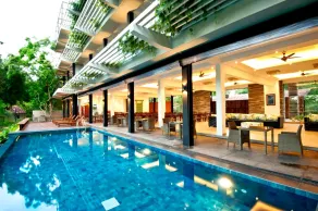 The Lake Forest Hotel - Piscine