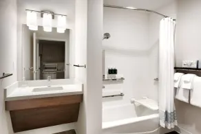 TownePlace Suites by Marriott Salt Lake City Downtown - Bathroom