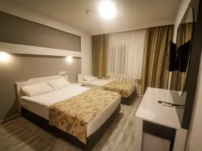 Side Spring Hotel - Room