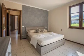 Villa avec terrasse et jardin | Vue jardin - Chambre