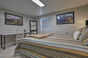 On-Site Trails! Hot Tub Hideaway in Zion Area - Innvendig