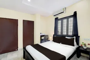 Super Collection O Kothapet Near Omini Hospital - Quarto