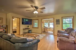 Waterfront Leech Lake Cabin: Dock, Fire Pit, Deck - Innvendig