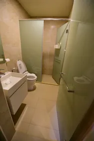K2 Hostel - Bathroom