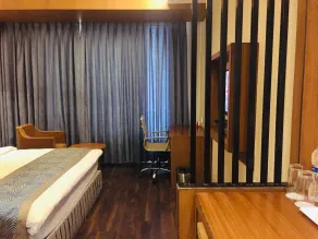 Pipul Padmaja Premium Hotel - Vue de la chambre