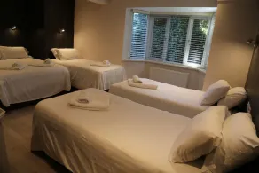 Debden Guest House - Rum
