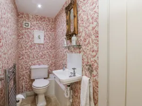 Curlew Cottage - Bad