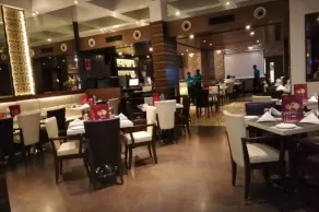 Yogi Metropolitan - Restaurant