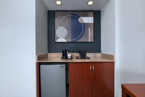 Courtyard by Marriott Dallas Arlington Entertainment District - Chambre