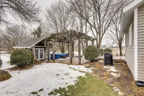 Getaway w/ Private Acreage in the Minneapolis Area - Innenbereich