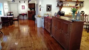 Kullabygdens Bed & Breakfast Traditionellt B&B Bäddat och klart Frukost ingår - Reception