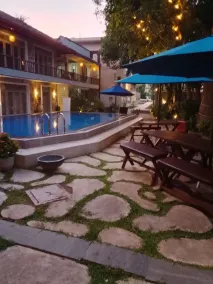 Seals Harbor Hotel - Pool