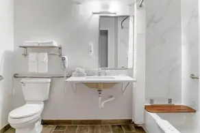 Quality Inn Grand Rapids South-Byron Center - Bad