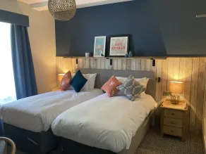 Downs Hotel - Room