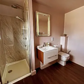 Oak Tree Rooms LTD - Bathroom
