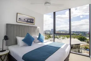 Brisbane One Apartments by CLLIX - Room