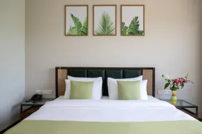 Sibaya Beach Resort, Morjim - Room