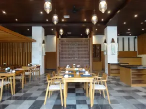 Ubud Village Hotel - Restaurant