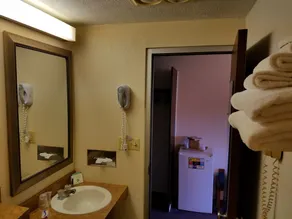 Baymont by Wyndham Cookeville - Room
