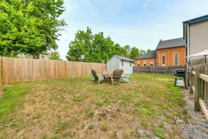 Walk to Dtwn Seneca Falls: Family Retreat w/ Yard! - Interiör