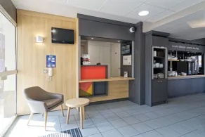 B&B HOTEL CHATEAUROUX Aéroport - Réception