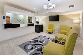 Best Western Edgewater Inn - Lobby
