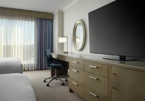 DoubleTree by Hilton Irvine - Spectrum - Room