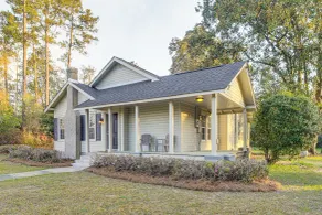 9 Mi to Georgia Southern University: Family Escape - Interior