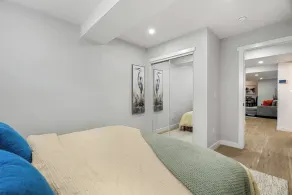 Entire Modern, Stylish 2BR Suite with Private Entrance - Rom