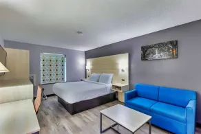 Days Inn by Wyndham Savannah Gateway I-95 - Chambre