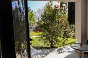 Alexanika Apartments - Ausblick vom Zimmer