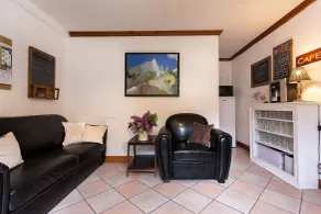 Gite-Auberge de Montvilliers - Lobby sitting area